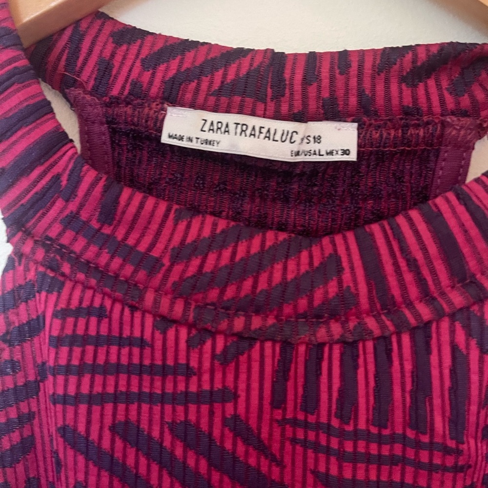 Red Patterned Halter Top - Picture 3 of 4